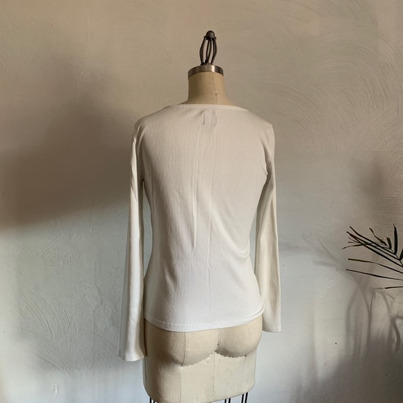 GAP elevated basic - long sleeve white tshirt cutout neckline - ribbed - stretch - Picture 5 of 9